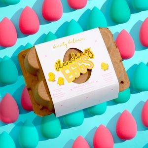 Beauty Bakerie blending eggs ☺️  (makeup sponges)